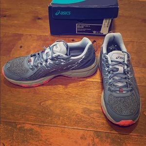 Brand new never worn ASICS Gel-venture 6 MX